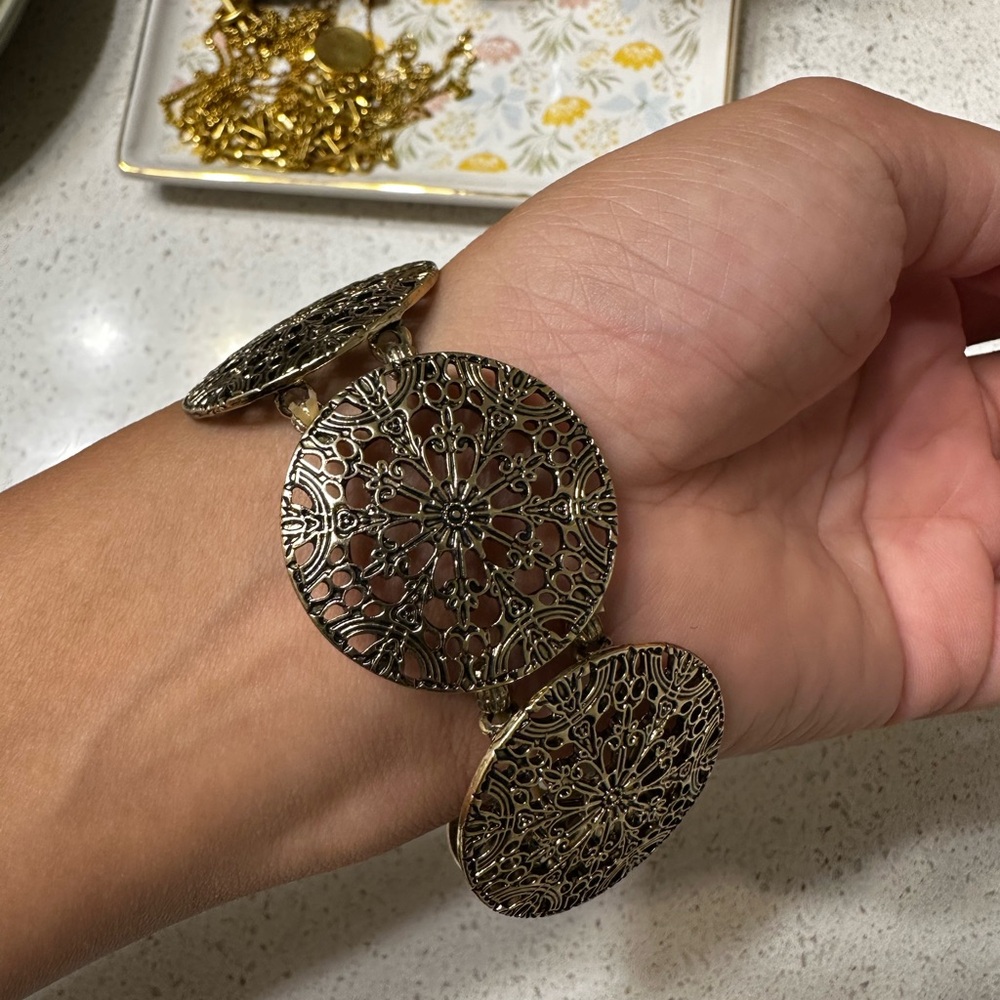 Women’s bracelet